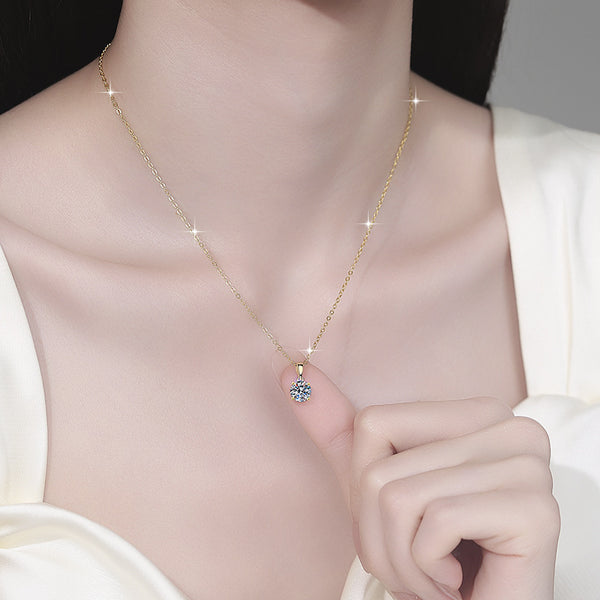 Elegant Sparkle Pendant Necklace
